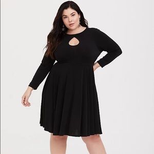 Black keyhole dress